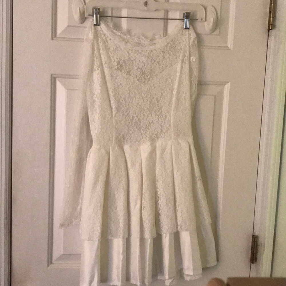 Short lace wedding dress, never worn.